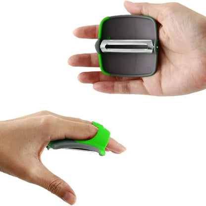 🍎2-piece set of handy vegetable peelers (palm-held model)